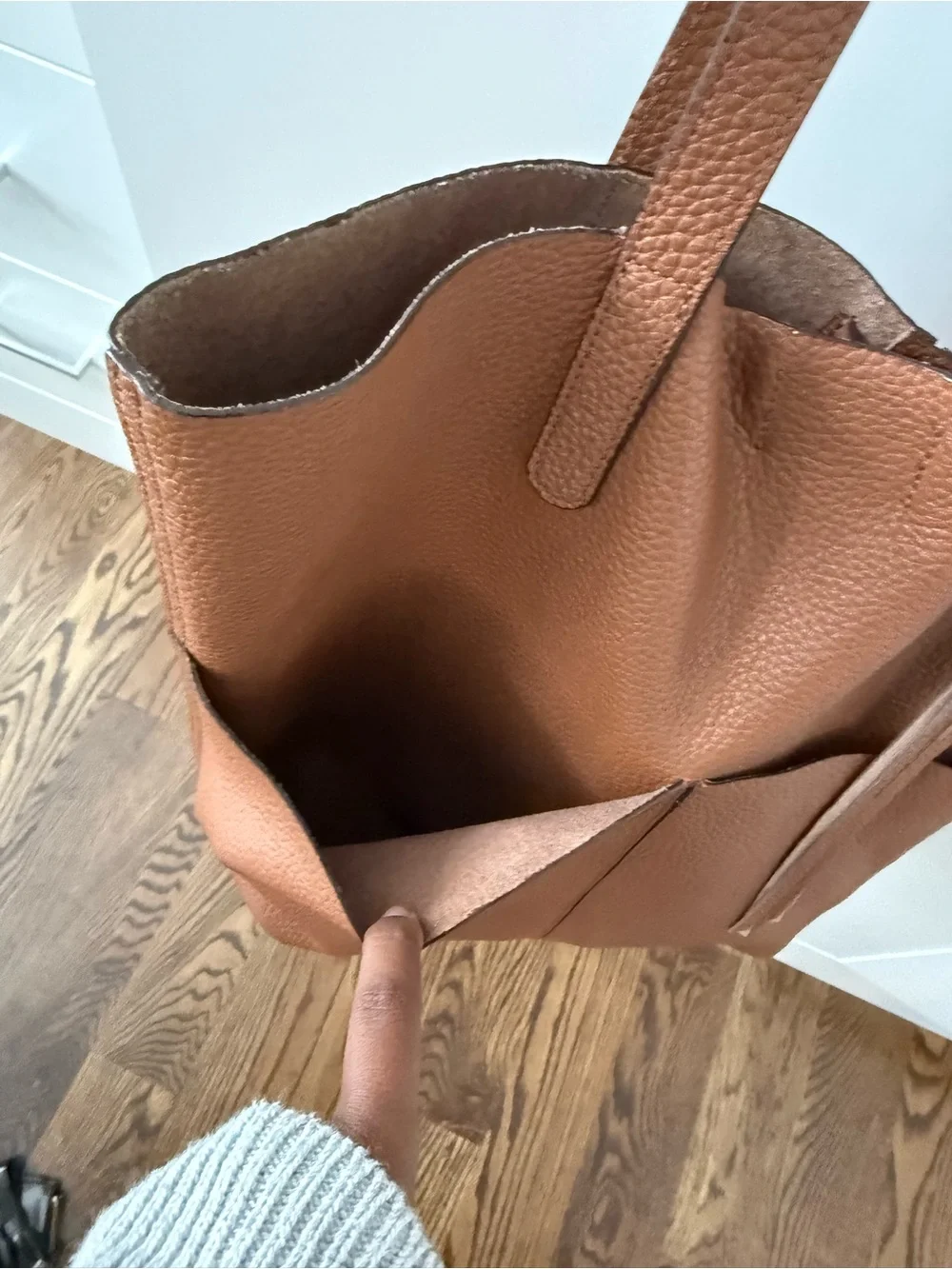 Classic Camel/Brown Leather Tote Bag - Everyday Carry